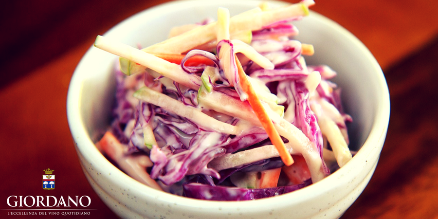 Coleslaw, l'insalata giusta per il tuo barbecue! Coleslaw, l'insalata giusta per il tuo barbecue!