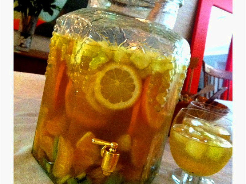 5 cocktail per il tuo BBQ: Sangria Bianca