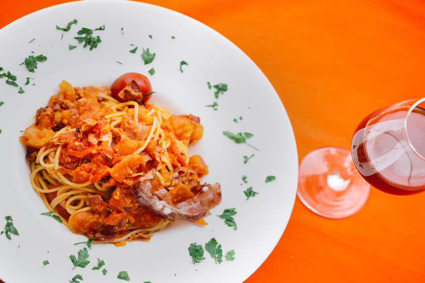 amatriciana e vino rosso migliori abbinamenti